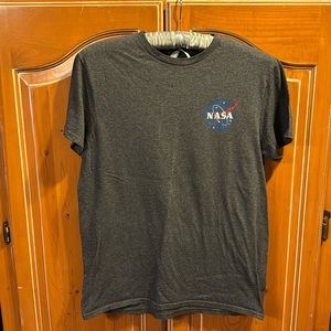 NASA Logo T-Shirt - Size Medium - Explore the Universe in Style